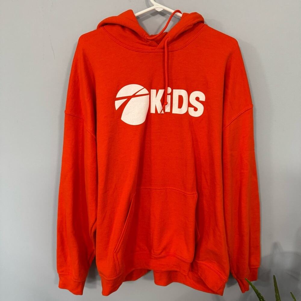 Gildan Heavy Blend Red Hooded Sweatshirt w/ Crossing Kids Logo Adult Size XL